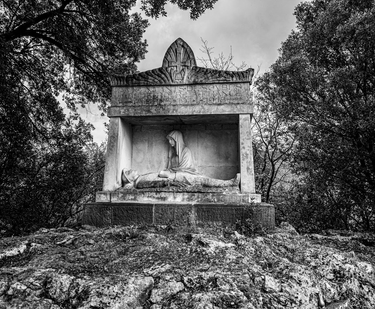 Le monument aux morts de Soubès, œuvre de Paul Dardé